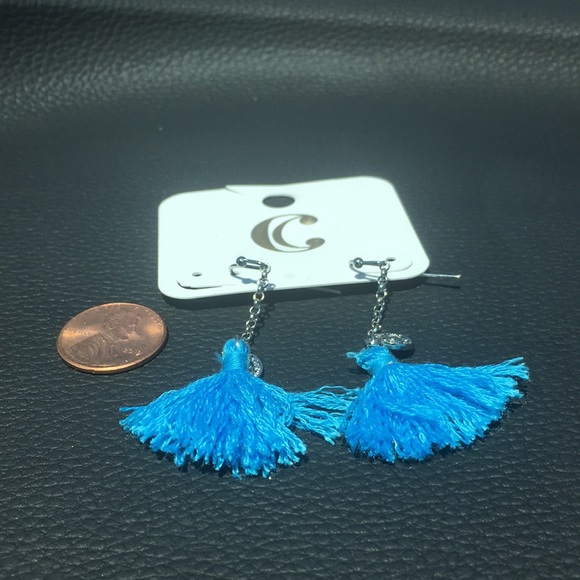 NWT Charming Charlie Tassel Earrings - Picture 3 of 8